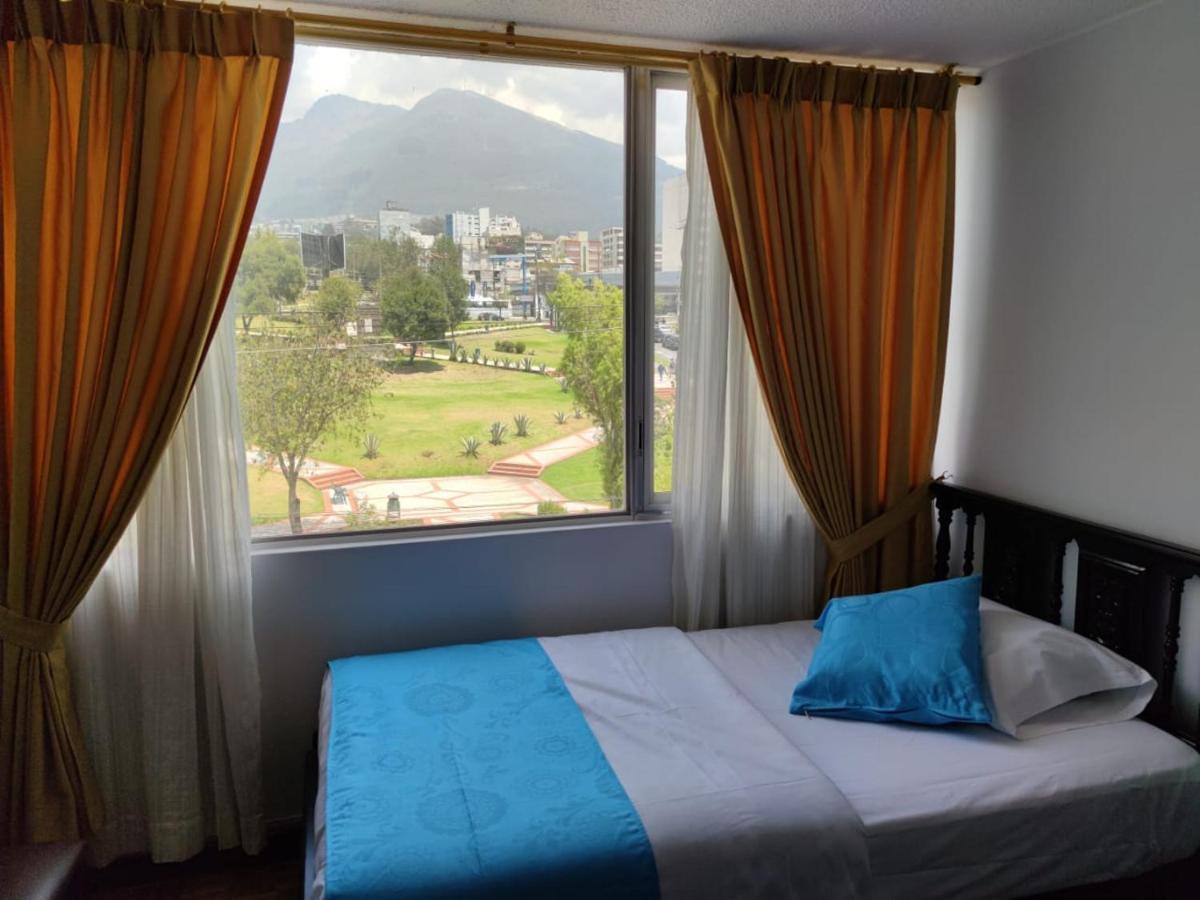 Val Hotel Santamaria Quito Eksteriør billede